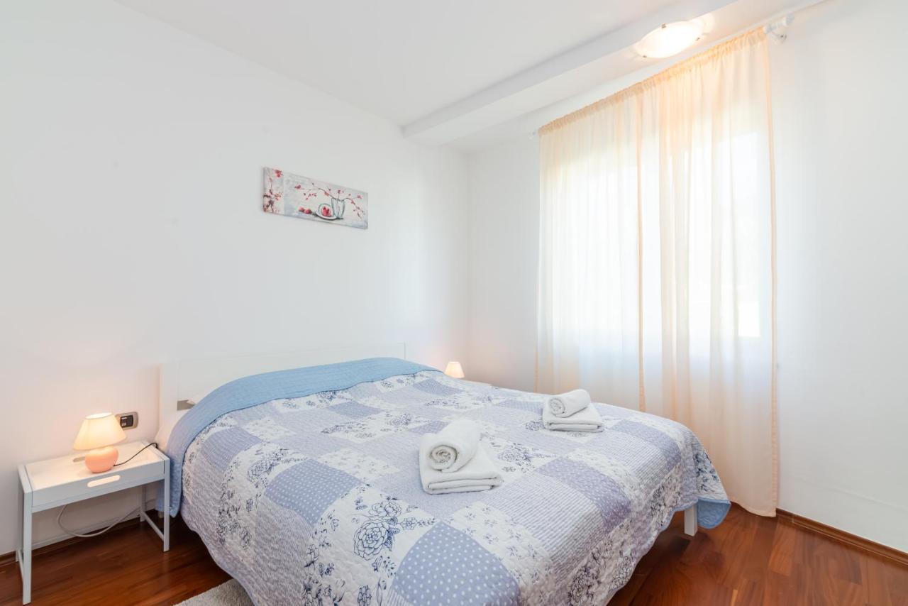 Apartment Mimoza 5, Baska, Krk Extérieur photo