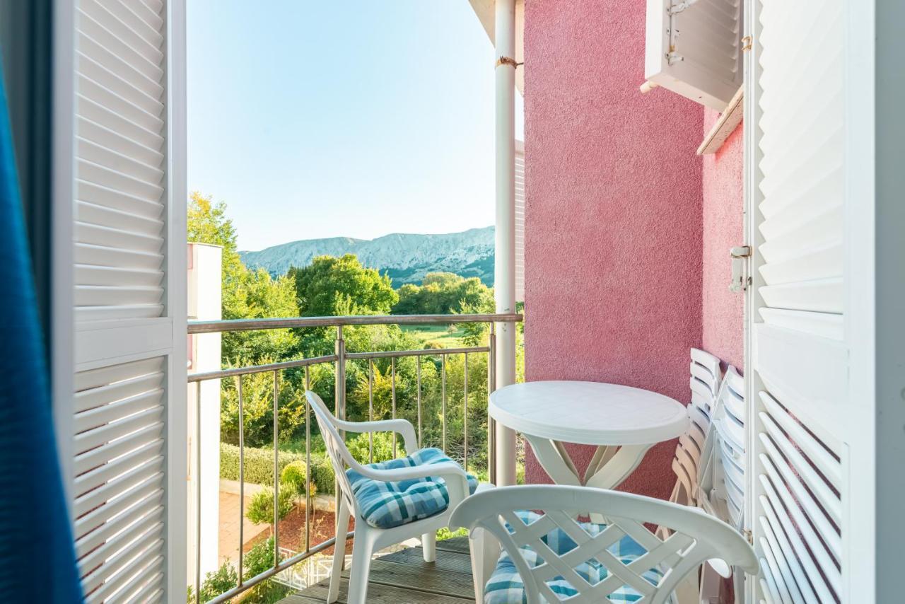 Apartment Mimoza 5, Baska, Krk Extérieur photo