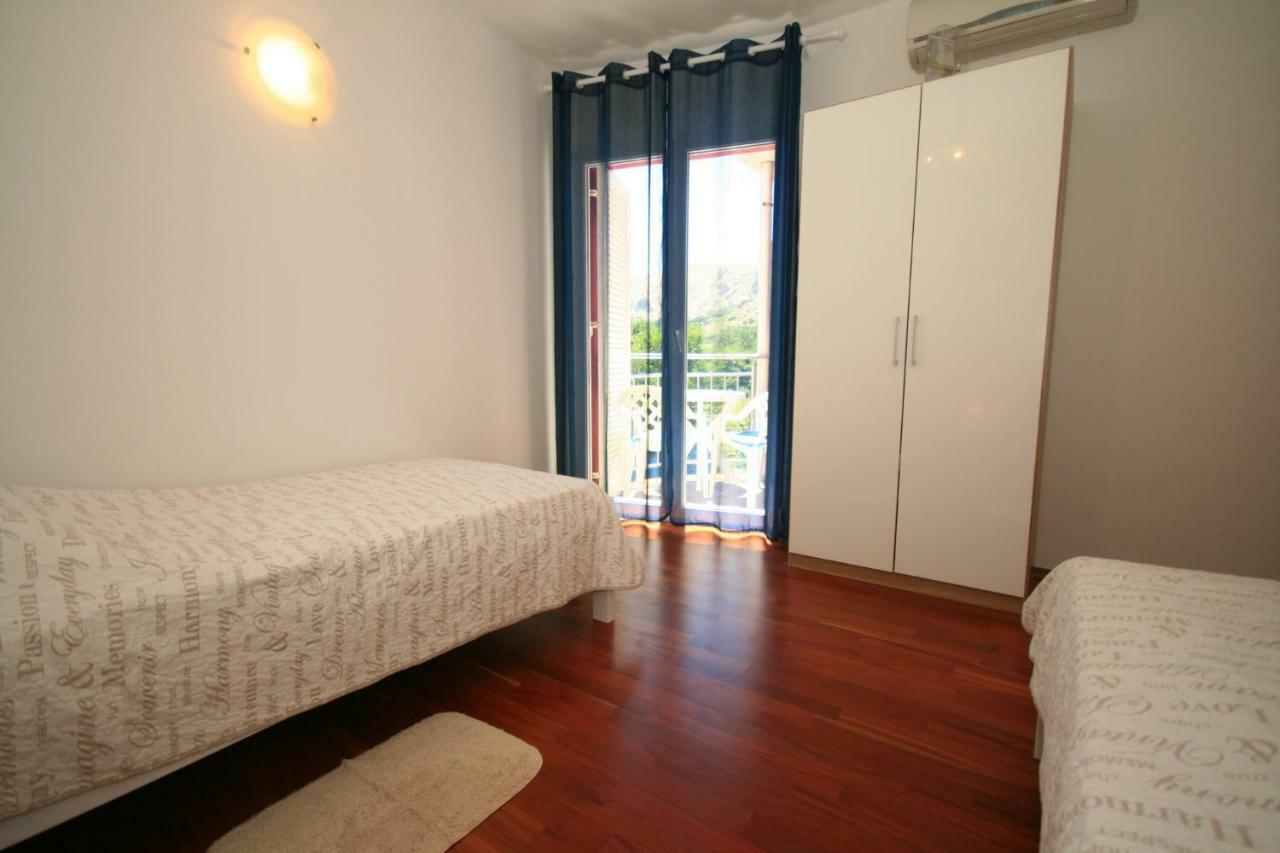 Apartment Mimoza 5, Baska, Krk Extérieur photo